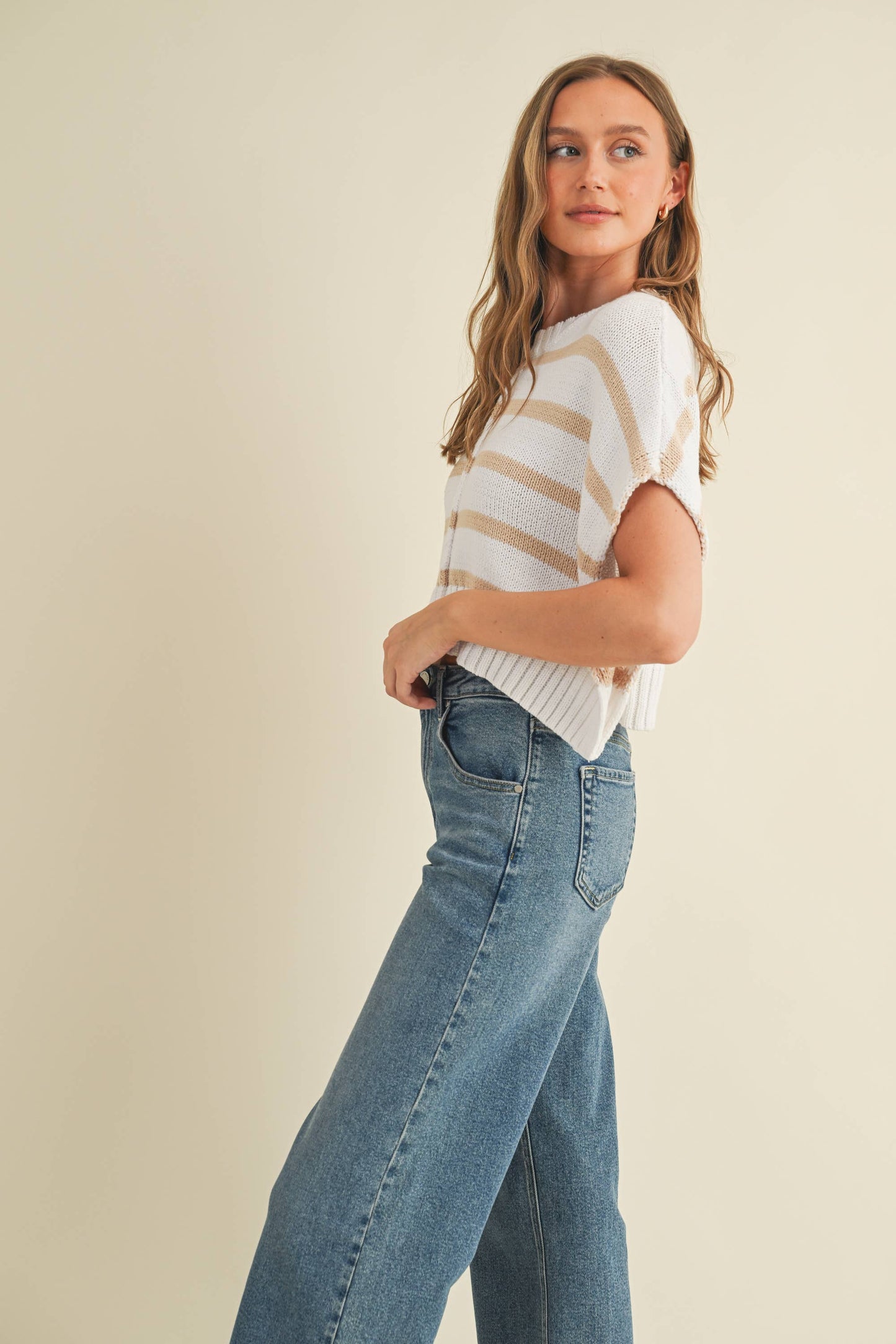 STRIPED KNIT CROPPED SWEATER VEST